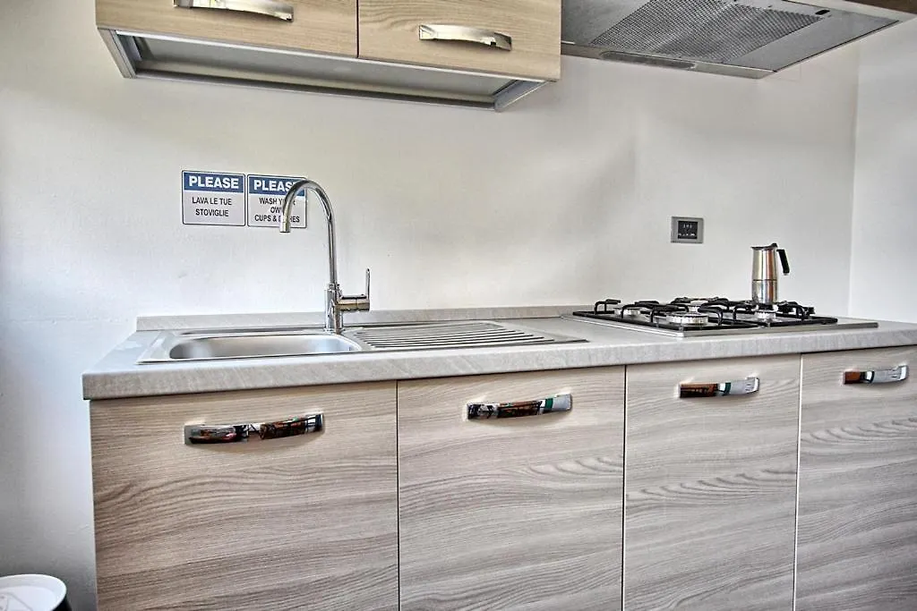 Guest house Casa Aurora Self Catering Studio Como Vacanze